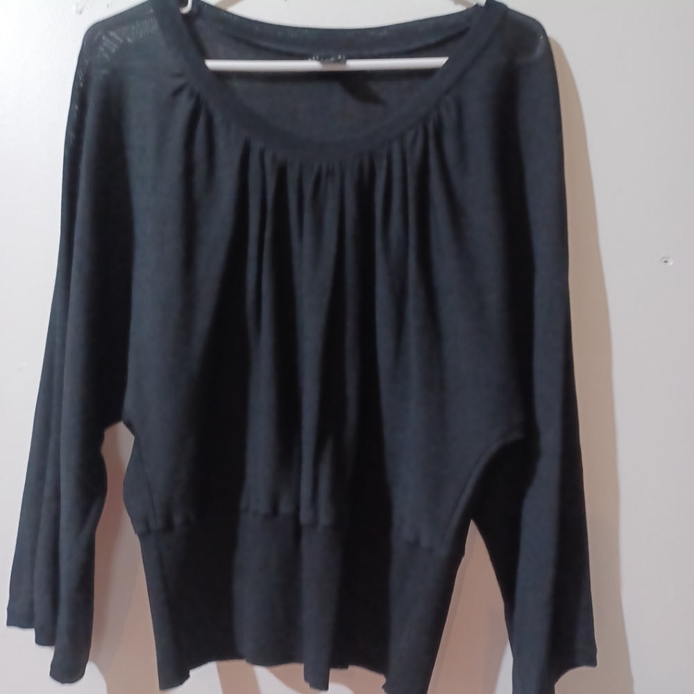 Bette Sung Size L Womans Black Wide Sleeve Top Round Neck With Gathers Used